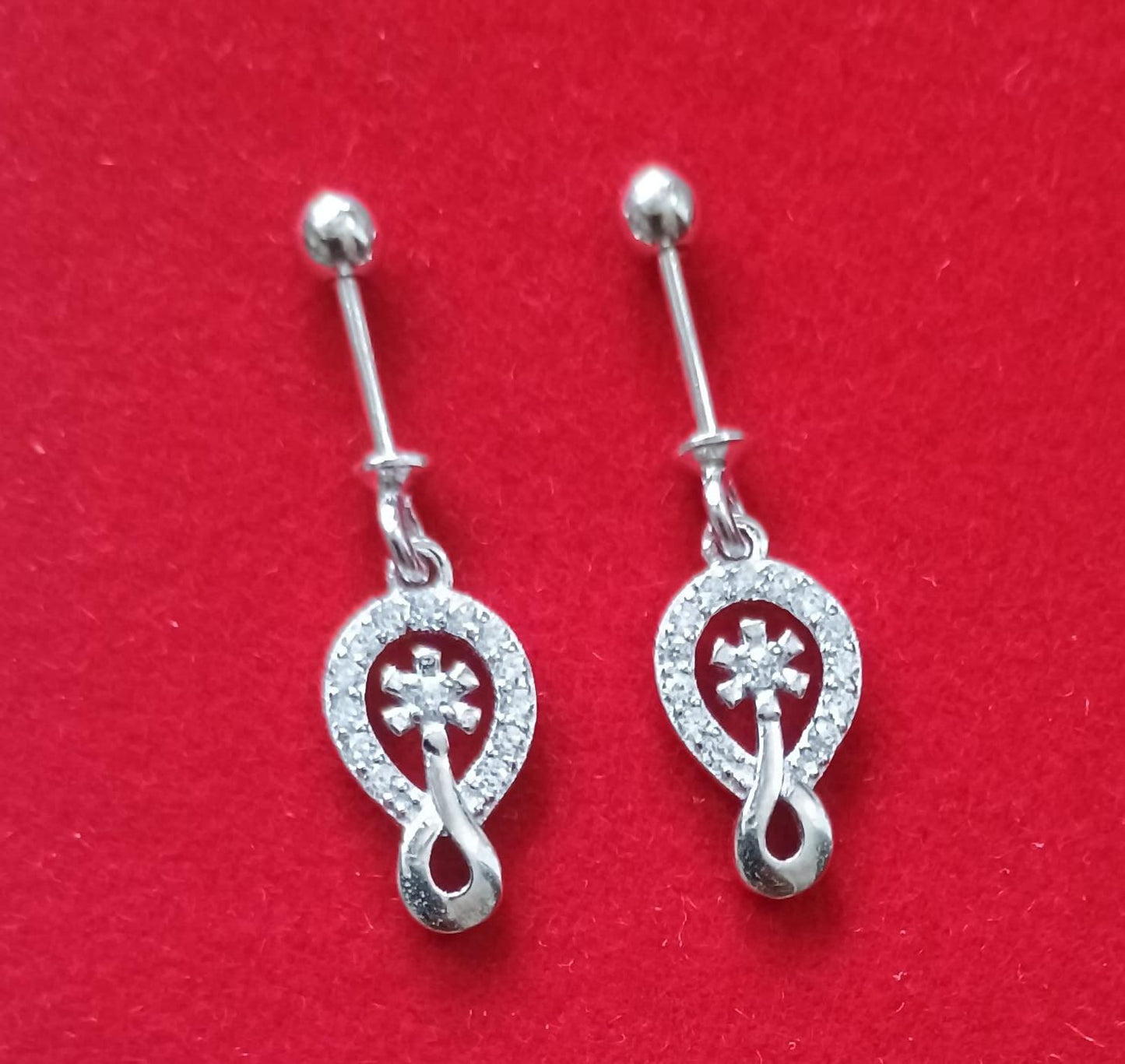 Eight-Shaped Helix Piercing Earrings