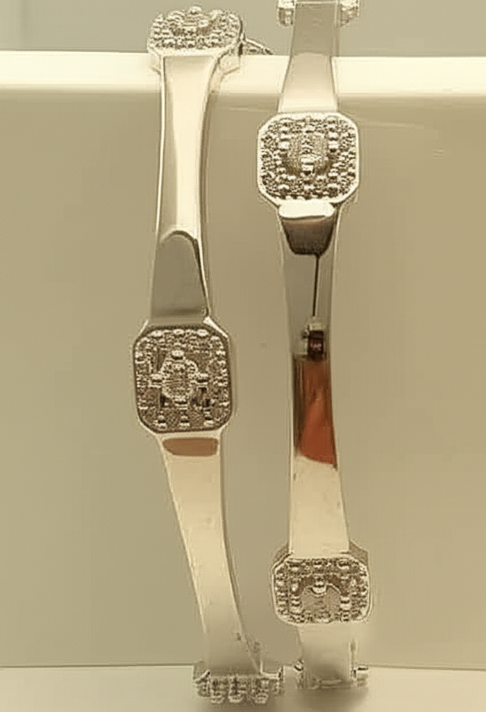 Cubic Zirconia Square Stone Studded Bangles