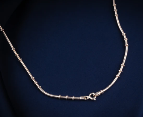 Dot Snake Silver Chain