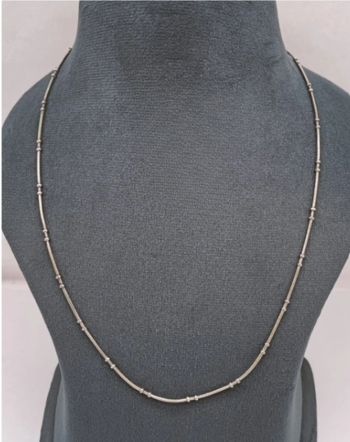 Dot Snake Silver Chain
