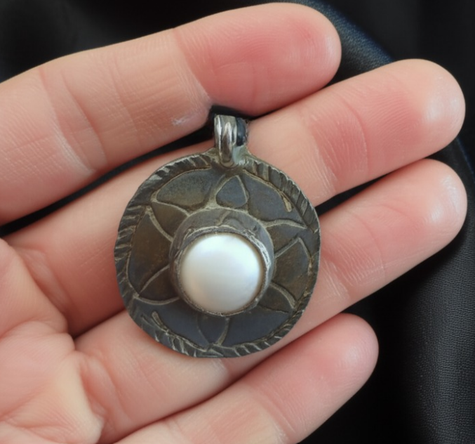 Full Moon Pearl Pendant
