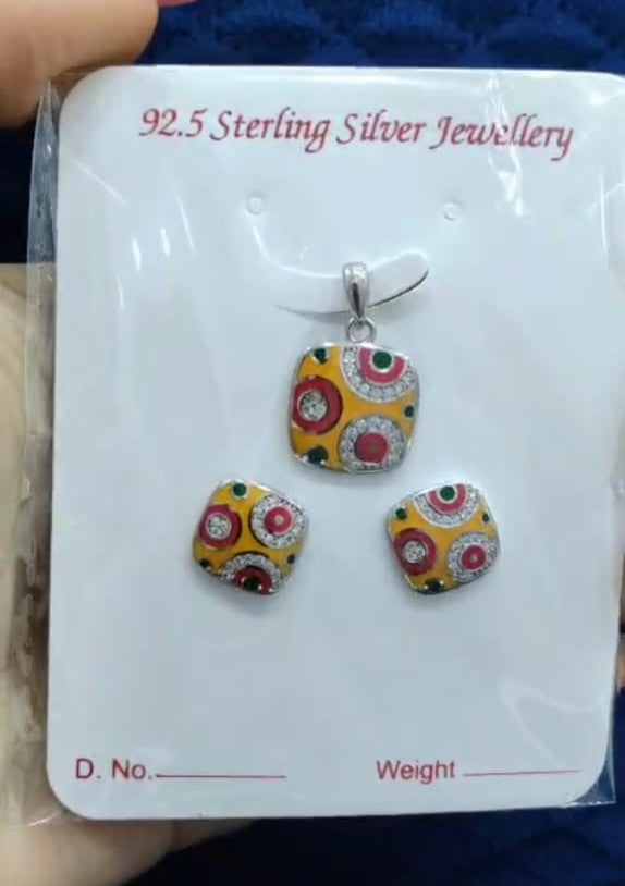 Lightweight Enamel Pendant Set