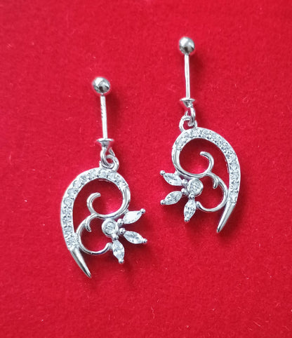 Half Curved Flower Helix Piercing Earrings