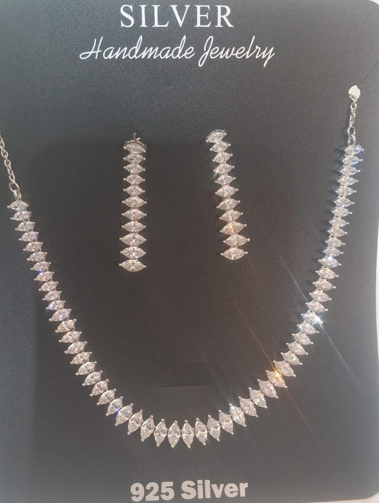 Diamond Shaped Necklace Set