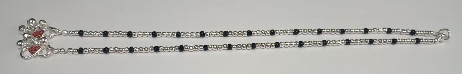 Black bead fixed size payal