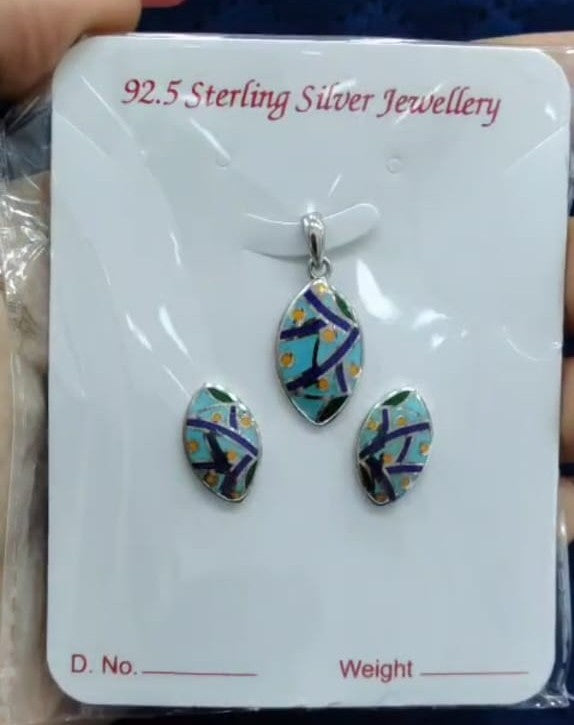 Lightweight Enamel Pendant Set