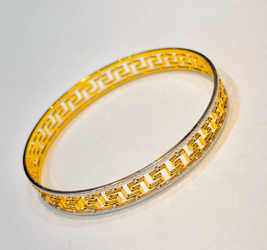 Solid 18kt Bangle